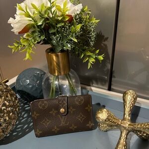 Louis Vuitton Monogram Kisslock Wallet